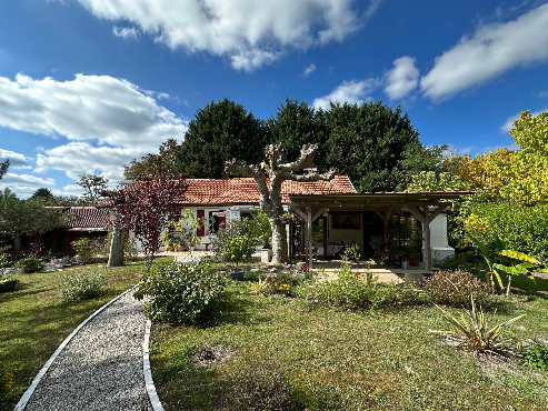 22 mn des plages, maison rénovée