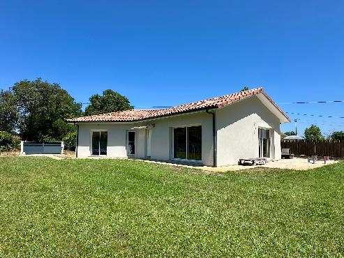 En campagne, villa moderne aux belles prestations