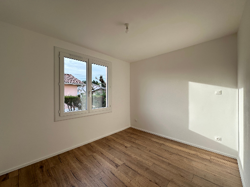 Intérieur rénové, quartier calme et nature à deux pas du lac