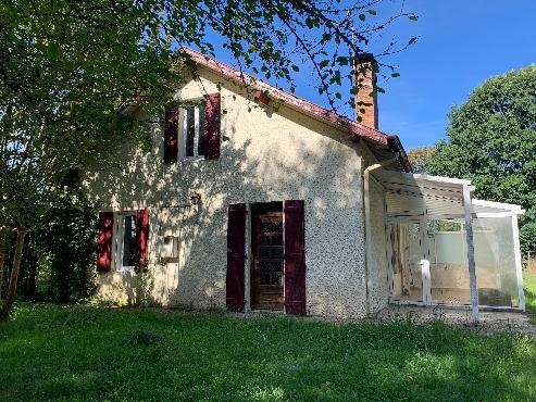 Maison de campagne rénovée sur 1 hectare près tous commerces