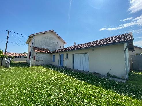 Maison de caractère avec de beaux volumes !