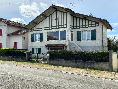 Maison de style basco landais, à rénover
