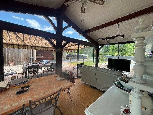 Située à deux pas des commerces, services et espaces verts