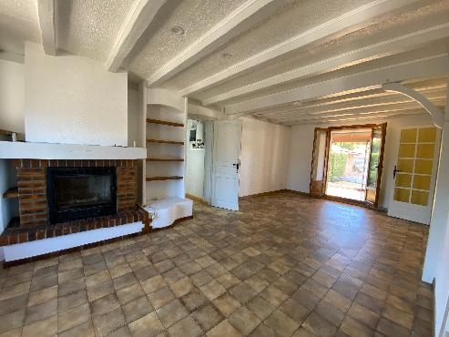 Située à deux pas des commerces, services et espaces verts