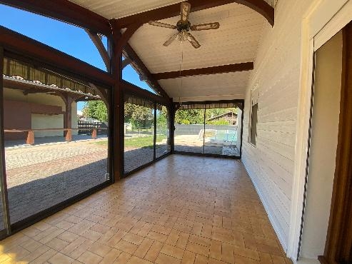 Située à deux pas des commerces, services et espaces verts