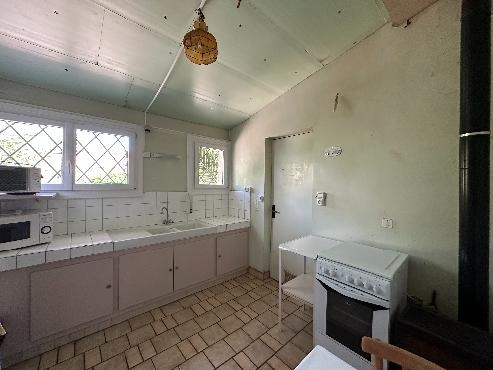 Une atmosphère dépaysante et exotique entoure cette maison